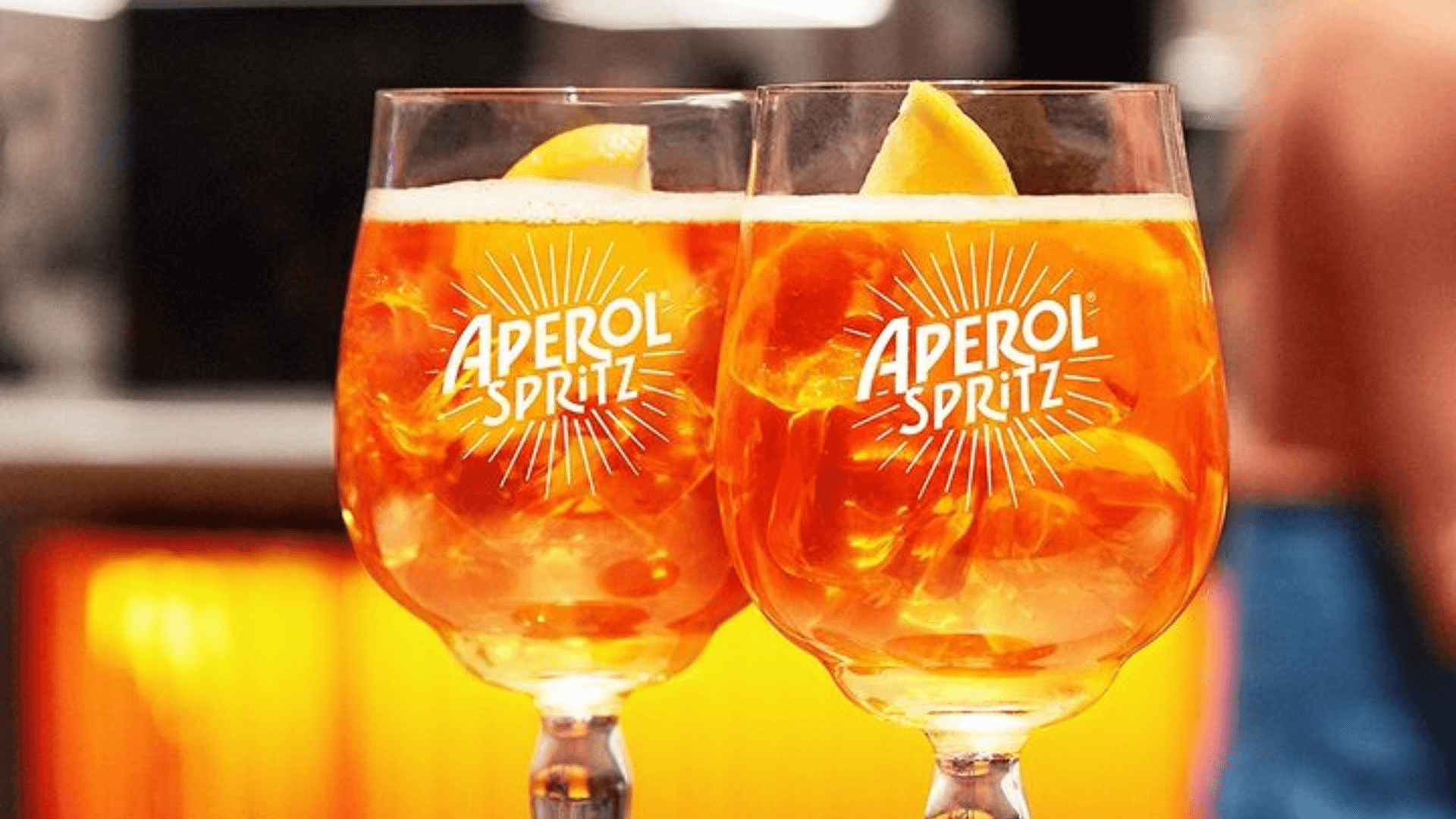 drink aperol spritz