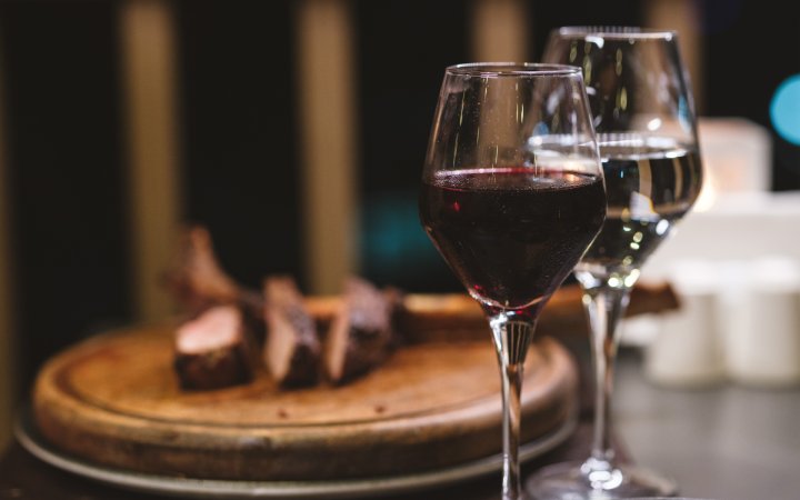 Vinho para churrasco: guia completo para acertar na harmonização