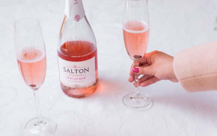 Líder no mercado nacional de espumantes, Salton apresenta novos rosés